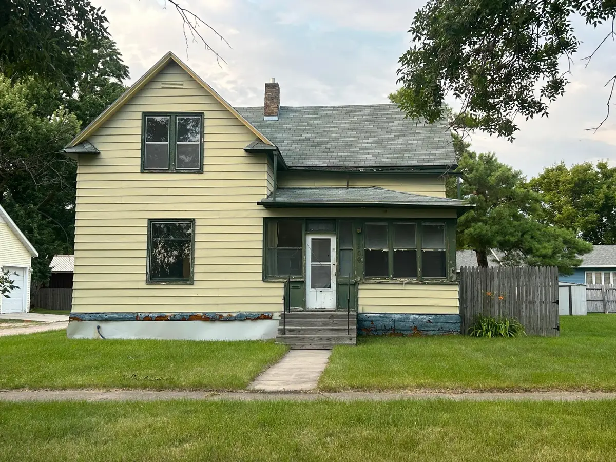 309 4th Street W, Thief River Falls, MN 56701 - #1