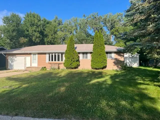 158 Maplewood Drive, Gwinner, ND 58040 - #2