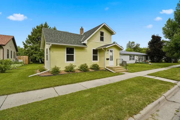 109 Kneale Avenue S, Thief River Falls, MN 56701