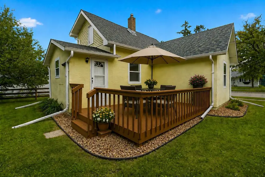 109 Kneale Avenue S, Thief River Falls, MN 56701 - #2