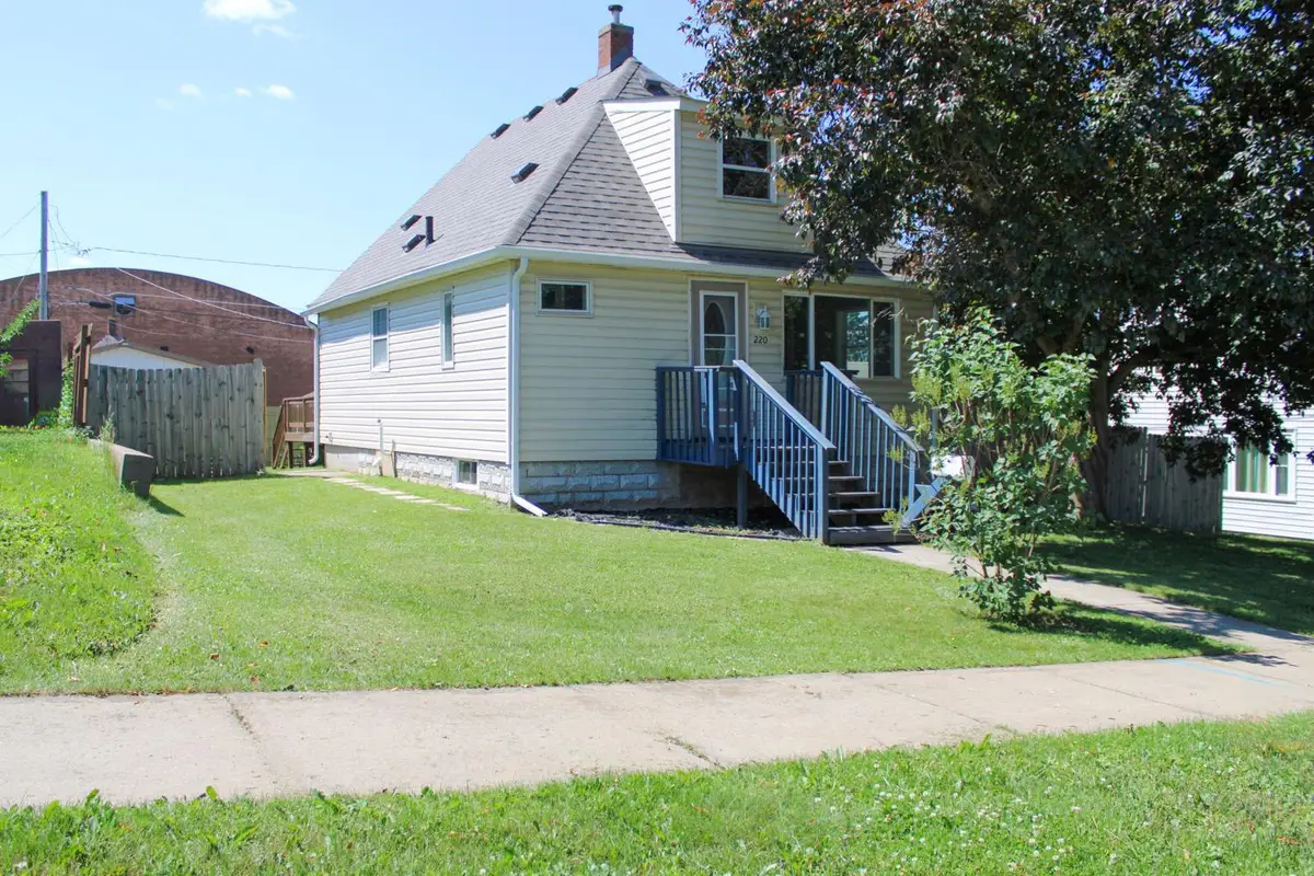 220 Garfield Street, Eveleth, MN 55734 - #1