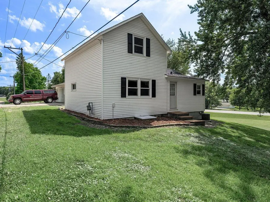 828 Clinton Street E, Waterville, MN 56096 - #3