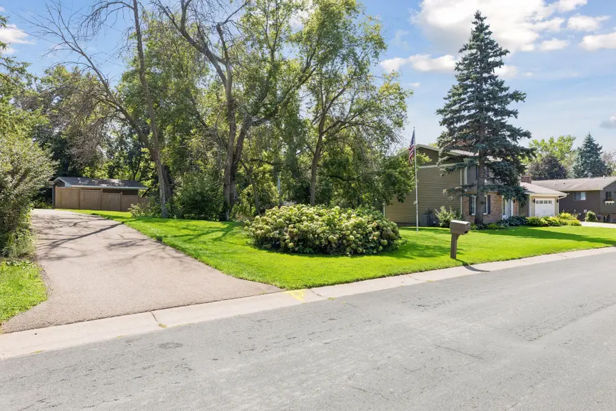 13705 Timber Crest Drive, Maple Grove, MN 55311 - #2