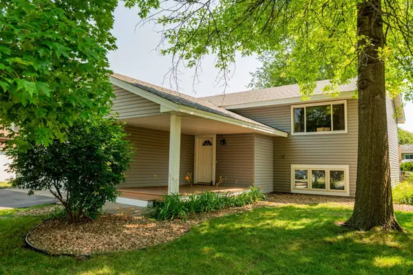 3244 Meadowbrook Court, Vadnais Heights, MN 55127