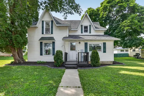 115 W Cabot Street, Le Roy, MN 55951