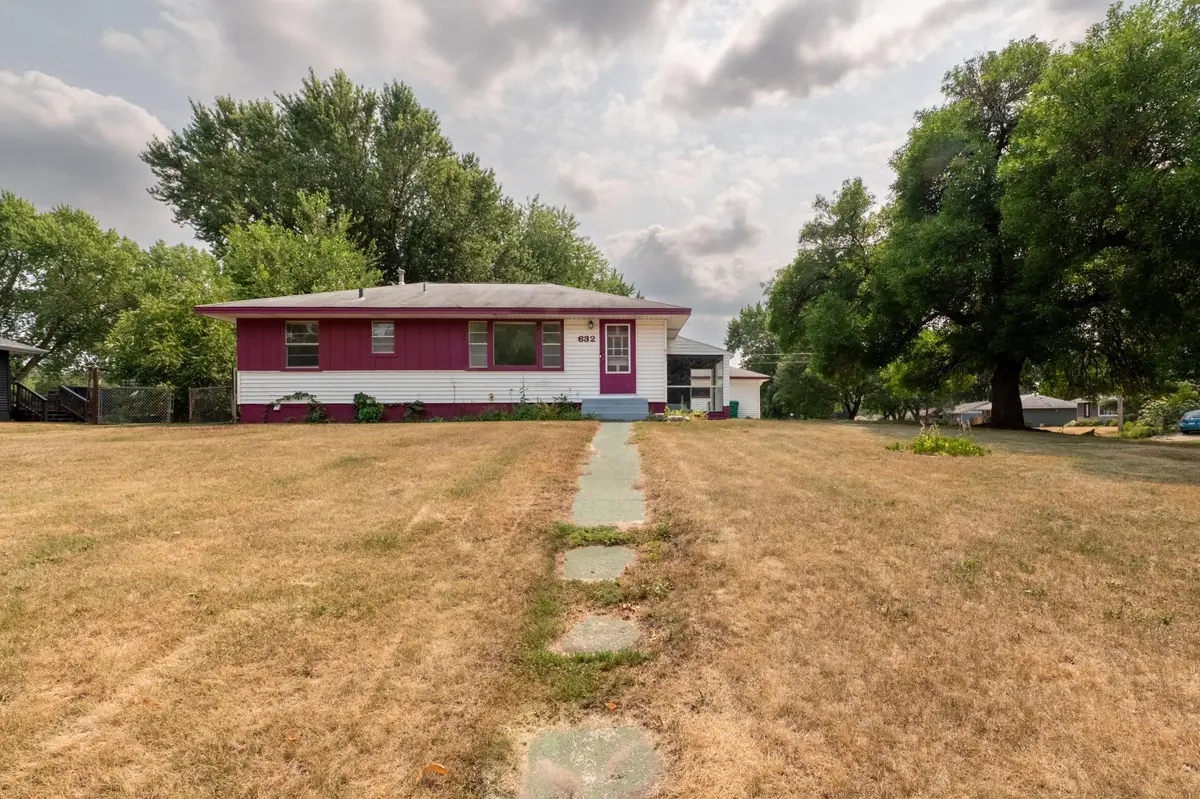 632 113th Avenue Nw, Coon Rapids, MN 55448 - #1