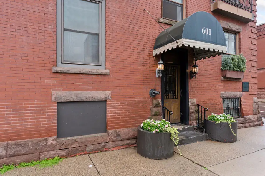 601 S 9th Street #3, Minneapolis, MN 55404 - #2