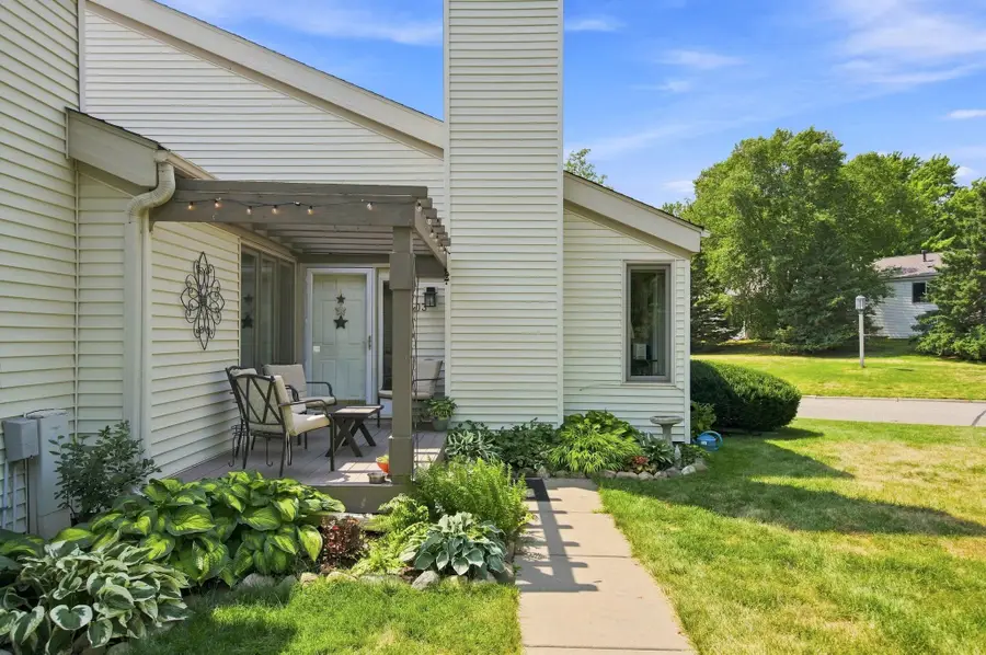 303 Elan Court, Woodbury, MN 55125 - #2
