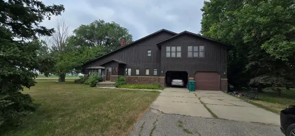 705 Main Avenue, Hickson, ND 58047