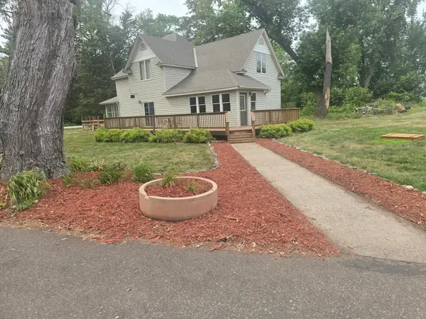 30857 Palm Street Nw, Cambridge, MN 55008