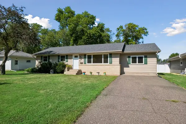 702 Madison Street S, Shakopee, MN 55379