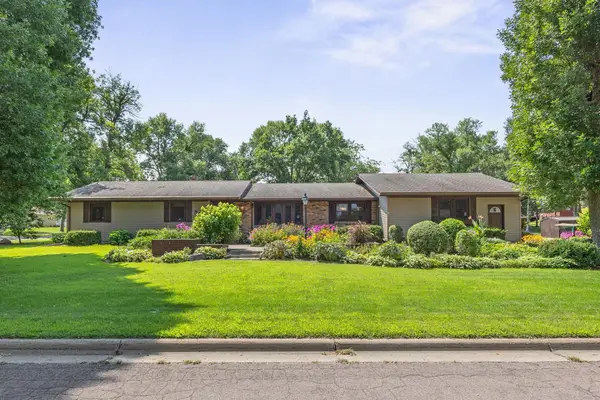 830 Reeds Lane, Glencoe, MN 55336