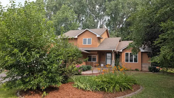 2455 Queensport Road, Woodbury, MN 55125