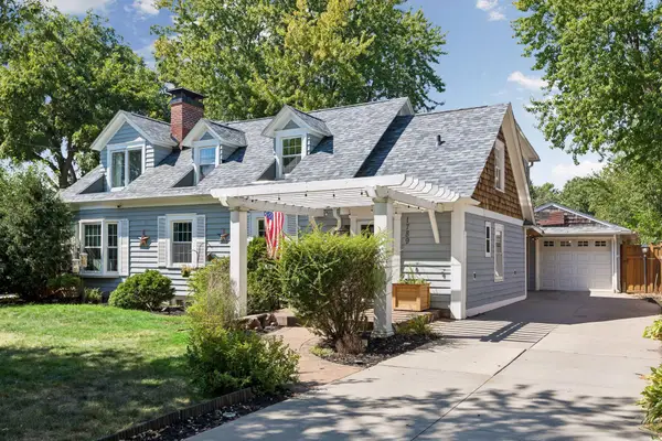 1789 Asbury Street, Falcon Heights, MN 55113