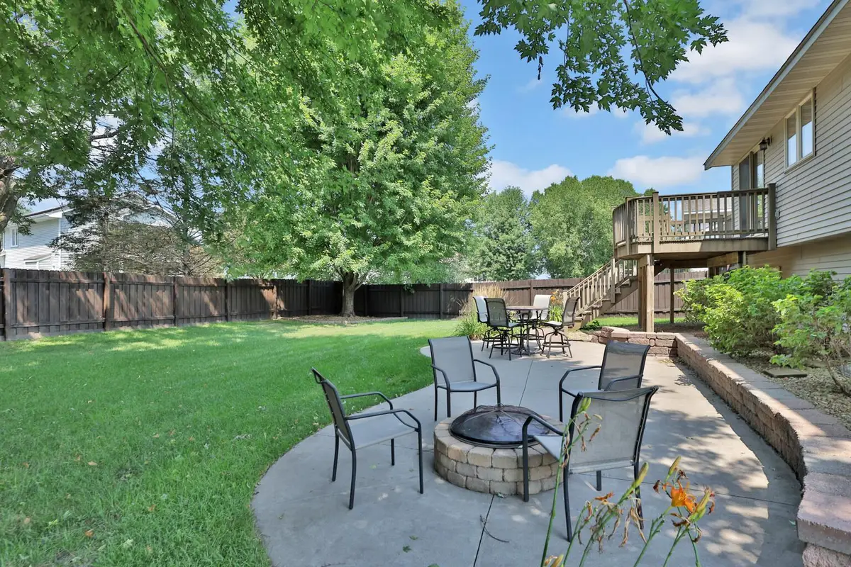 1098 Heather Drive, Woodbury, MN 55129 - #1