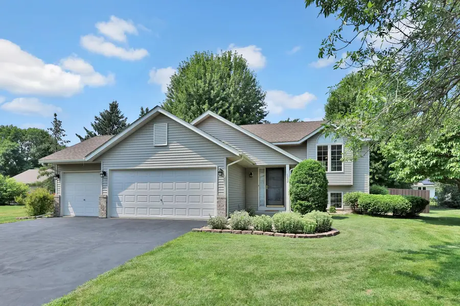 1098 Heather Drive, Woodbury, MN 55129 - #2