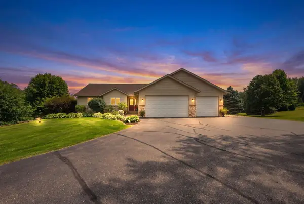 413 New Century Drive, Hudson, WI 54016