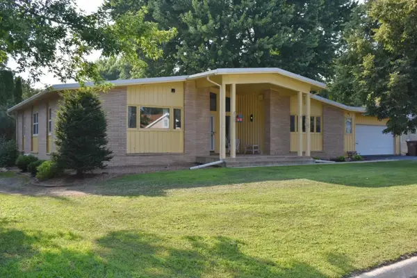 304 Independence Avenue S, Clarks Grove, MN 56016