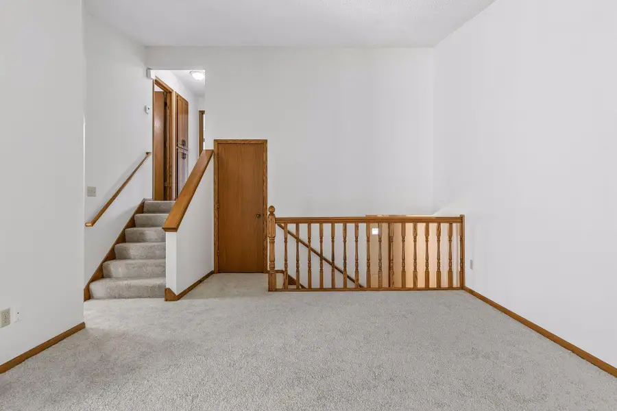 2002 Mesabi Avenue E, Maplewood, MN 55109 - #3