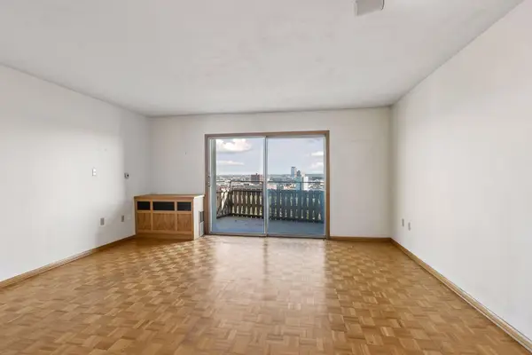 400 Groveland Avenue #1912, Minneapolis, MN 55403