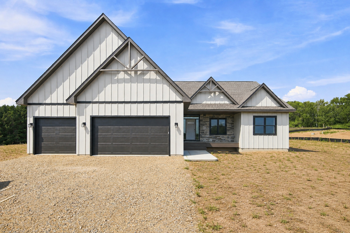 529 Chapman Hills Ct, Hudson, WI 54016 - #1