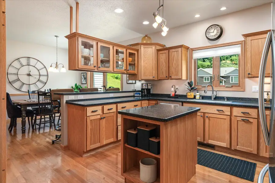 705 12th Court, La Crescent, MN 55947 - #2
