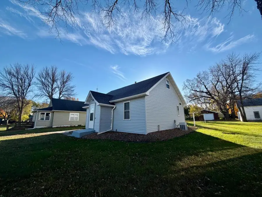 714 S Elm Street, Lamberton, MN 56152 - #3