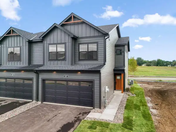 671 Tulare Terrace, Newport, MN 55055