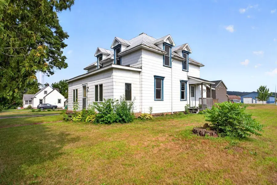 220 W Winona Avenue, Kellogg, MN 55945 - #2