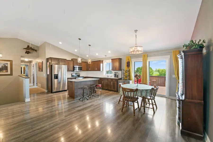 1106 Rolling Hills Drive Nw, Montgomery, MN 56069 - #2