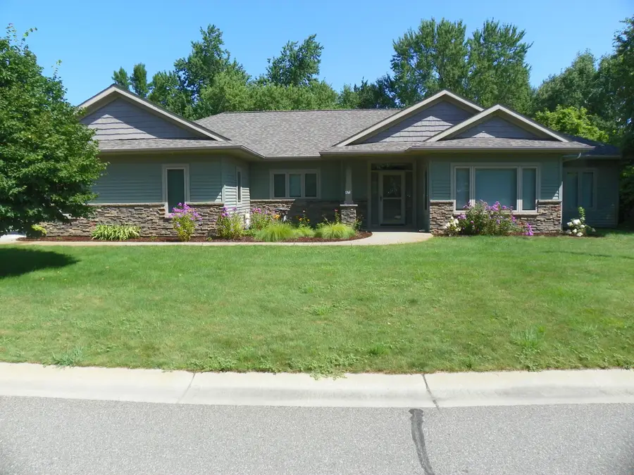 471 Coleman Avenue E, Eden Valley, MN 55329 - #2
