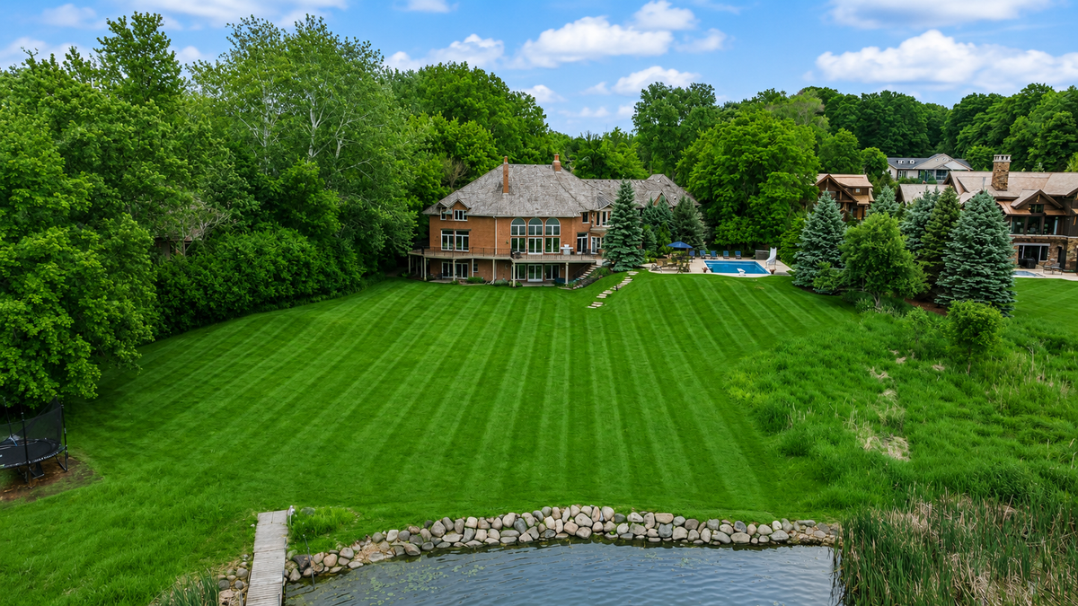 425 Oxford Road, Orono, MN 55356 - #1