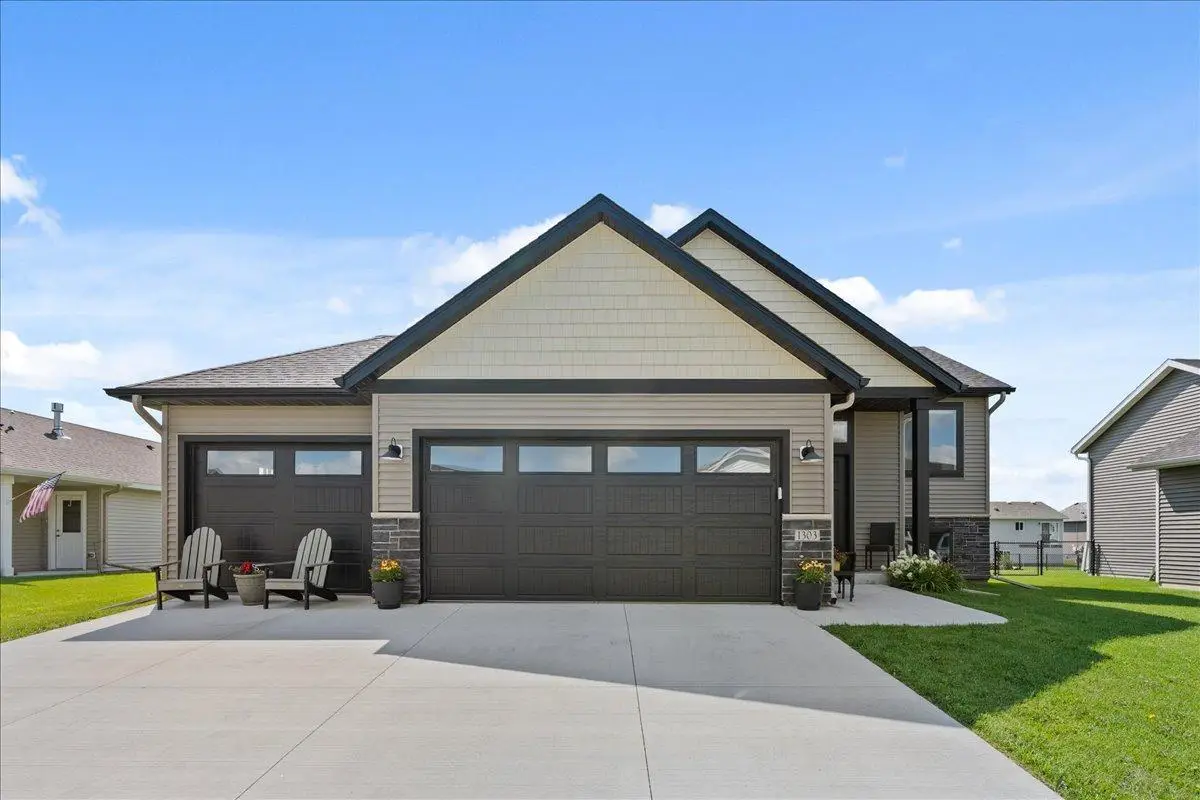 1303 6th Avenue Se, Kasson, MN 55944 - #1