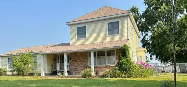 206 E 3rd Street, Starbuck, MN 56381