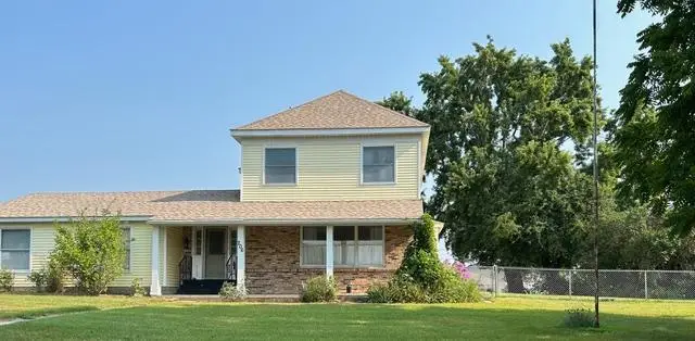 206 E 3rd Street, Starbuck, MN 56381 - #2