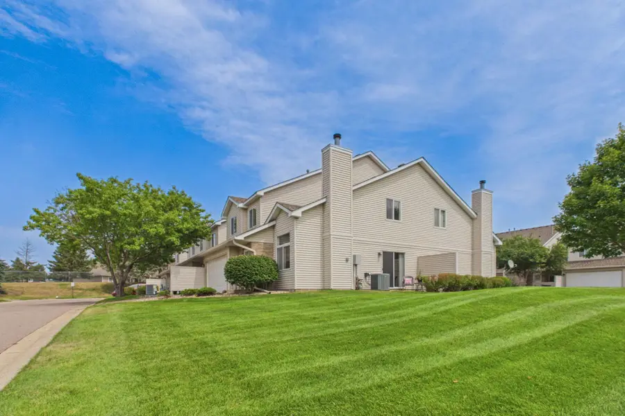 7797 Hemingway Avenue S, Cottage Grove, MN 55016 - #2