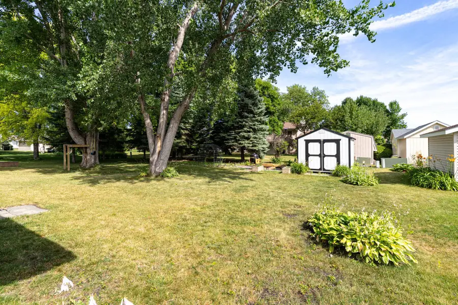 511 4th Avenue Ne, Crookston, MN 56716 - #3