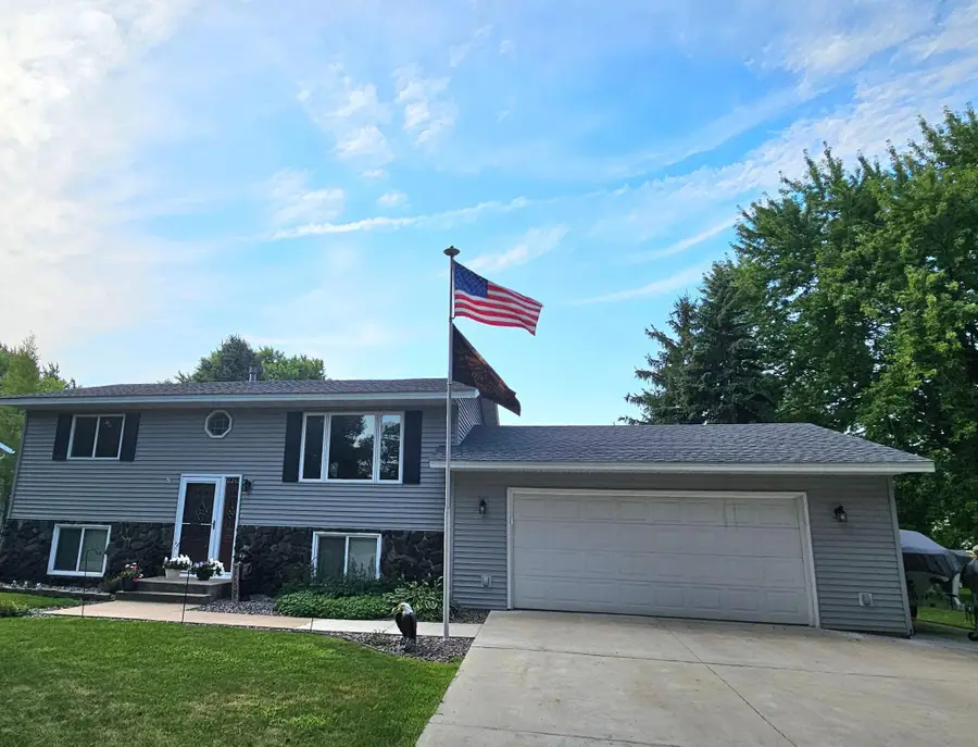 2213 20th Avenue Sw, Willmar, MN 56201 - #2