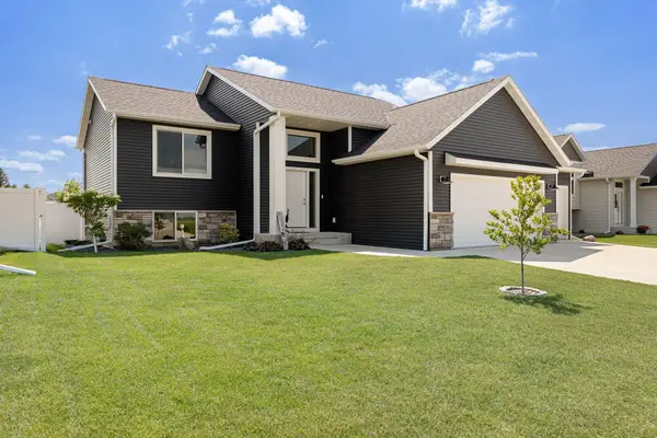 2102 14th Avenue Ne, Austin, MN 55912