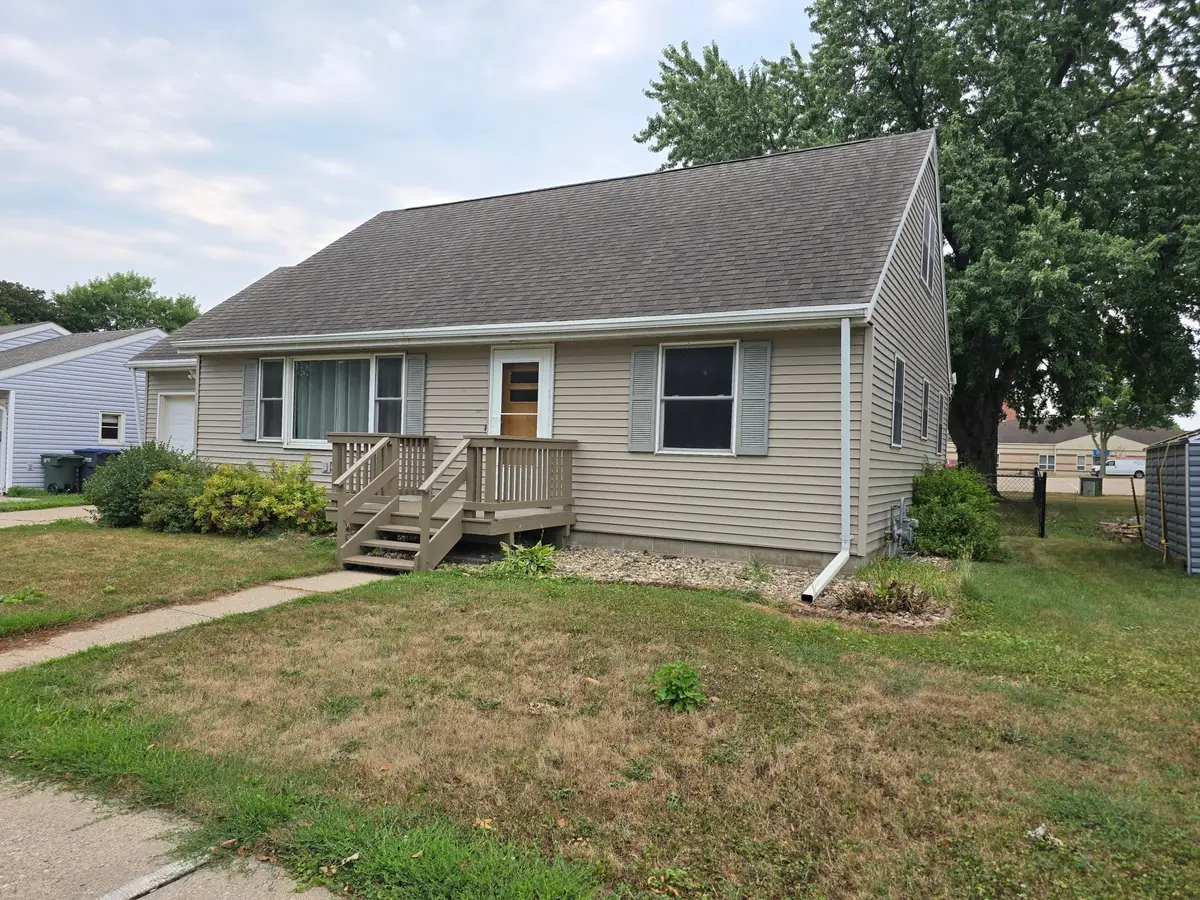 306 E Crawford Street, Luverne, MN 56156 - #1