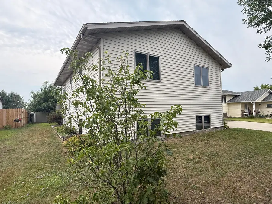 215 Gould Avenue Ne, Bemidji, MN 56601 - #2
