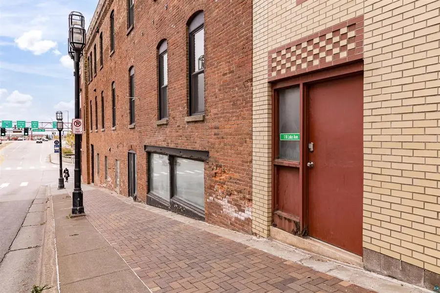 1 N Lake Avenue, Duluth, MN 55802 - #3