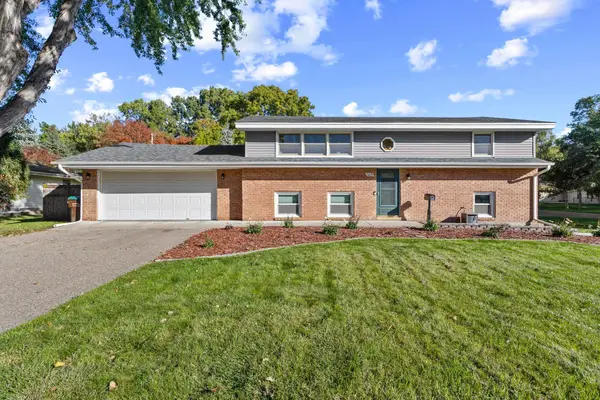 5220 Lowry Terrace, Golden Valley, MN 55422