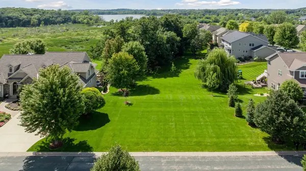 2195 Gallery Court, Victoria, MN 55386