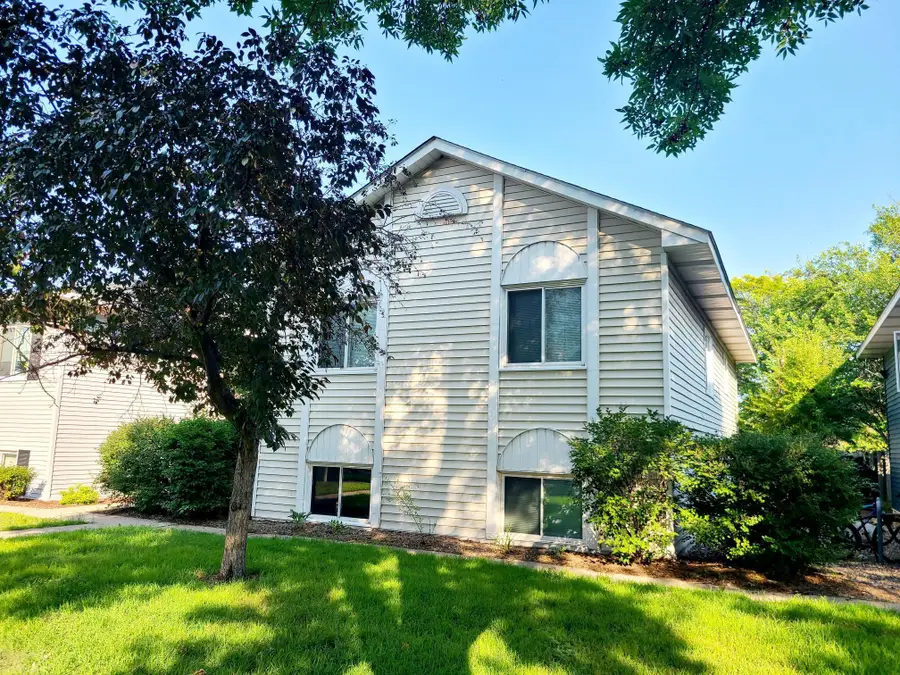 808 9th Avenue Se, Minneapolis, MN 55414 - #2