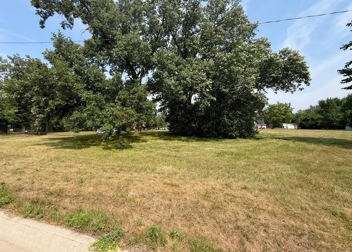 605 8th Street Sw, Little Falls, MN 56345 - #1