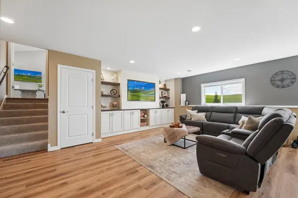 1515 Raymond Drive, Waconia, MN 55387