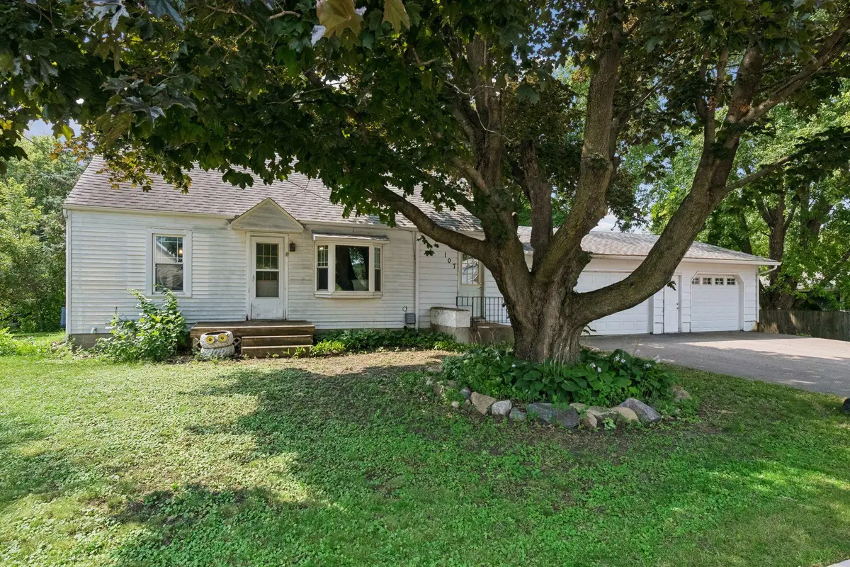 107 5th Street Sw, Norwood Young America, MN 55397 - #1