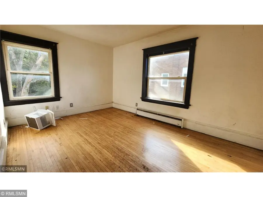 1052 Ross Avenue, Saint Paul, MN 55106 - #3