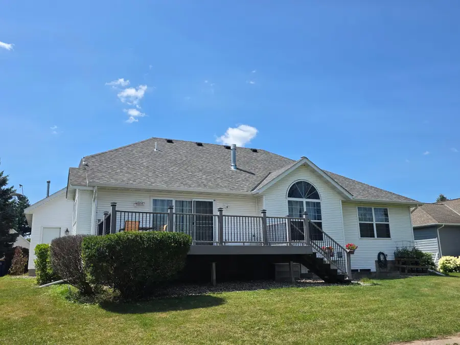 109 Anglewood Drive, Kenyon, MN 55946 - #2